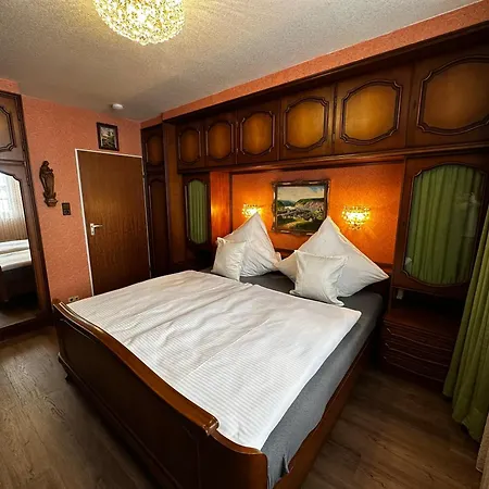 Haus Der Weine Apartamento *