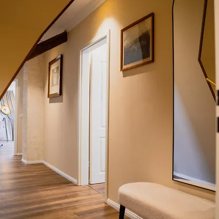Haus Der Weine Apartament *